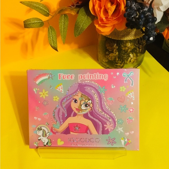 Halloween face paint NWT palette w/brush and beautiful colors - Picture 6 of 8